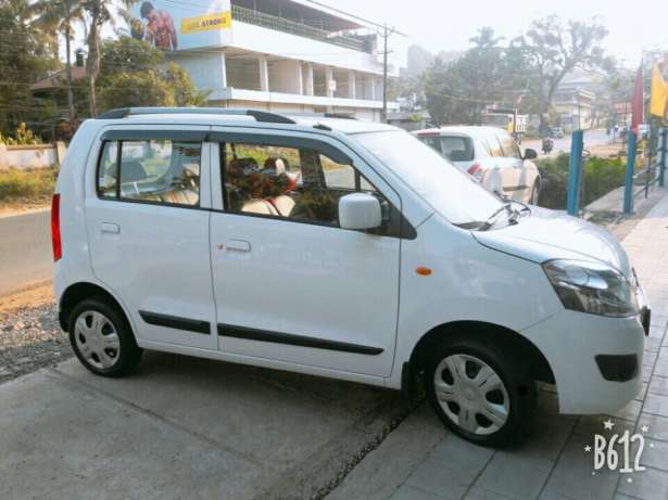 Maruti Suzuki Wagon R petrol  Kms  year VXI PETROL