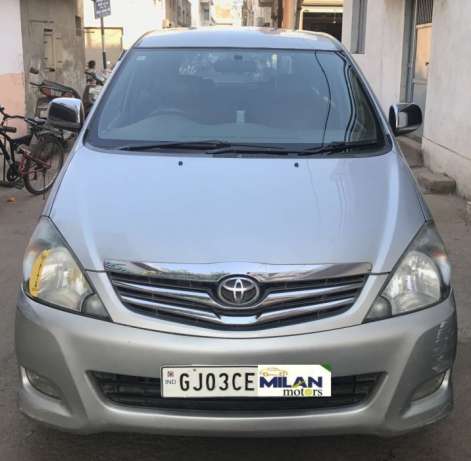 Toyota Innova 2.5 V 8 Str, , Diesel