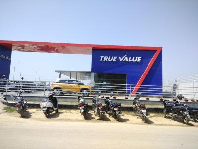 Buy True Value CNG Cars Amar Shaheed Path from KTL