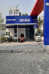 Check Out Karlo Automobiles Outlet For Maruti Old Cars